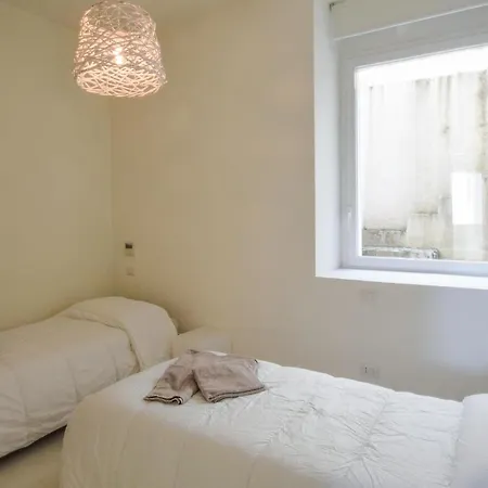 Awesome In With Kitchen Holiday home Scilla