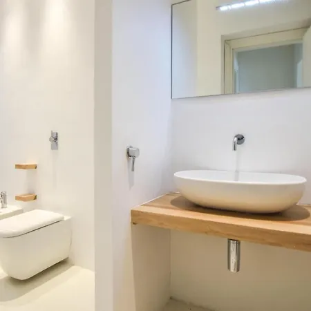 Awesome In With Kitchen Holiday home *